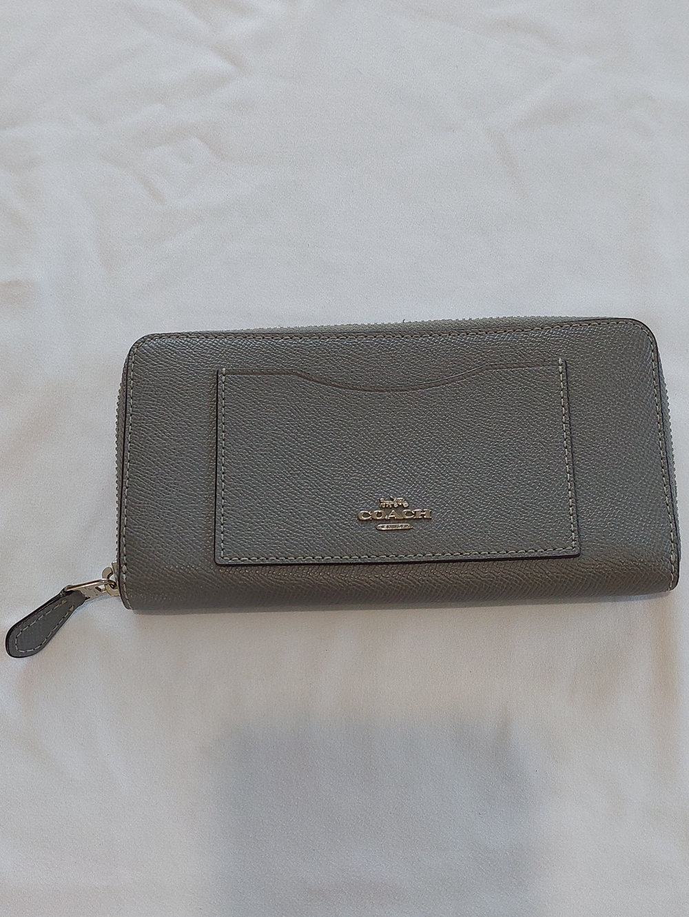 Coach Pebbled Leather Zip Around Wallet in Gray. New Condition